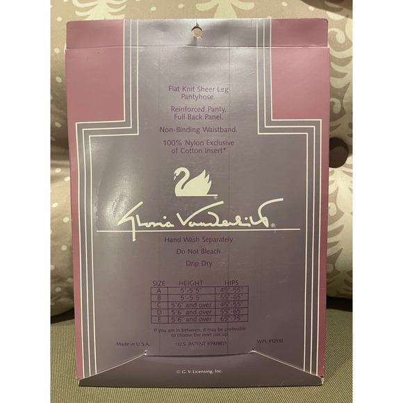 Gloria Vanderbilt Accessories - Gloria Vanderbilt Daysheer Sandalfoot Pantyhose Navy Blue Size B Vintage USA